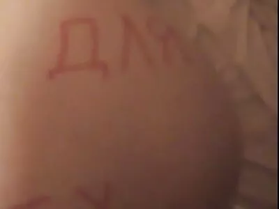 Nachdem sie seinen Schwanz ganz steif und erigiert hatte, ging sie kostenlose sexfilme mit reifen frauen für einen Ausritt