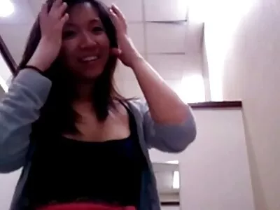 Reifer Mann macht junges Ebony-Mädchen mit der Welt des kostenlose pornofilme mit älteren frauen Vergnügens vertraut