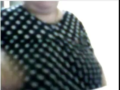 Blondine mit frechen Titten geile reife muschi hat Analsex im Wohnzimmer