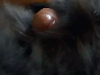 Chick in  weißen Strümpfen sieht in dieser Hardcore-Szene so heiß aus