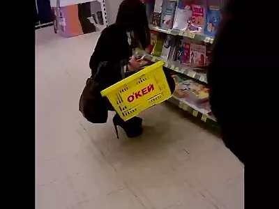 Unwiderstehliche Brünette genießt es, einen Kopf zu geben und gefickt zu werden ältere frauen nackt kostenlos