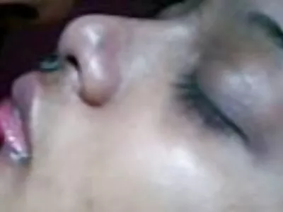 Pornoagentin hat das Privileg, Sabrina Moore vor kostenlose oldieporno der Kamera zu ficken