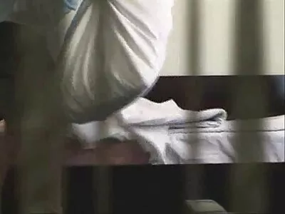 Drei weiße Typen ficken bereitwillig Ebony Studentin geile reife fotzen auf dem College-Campus