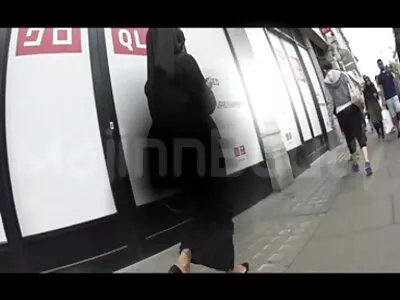 Vollbusige, geile Blondine liebt es, wenn ein Schwanz über reife vollweiber ihre Titten läuft