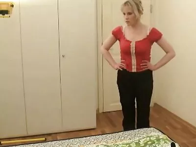 Vollbusige blonde MILF wird reife frauen pornos beim Interracial-Sex doppelt penetriert