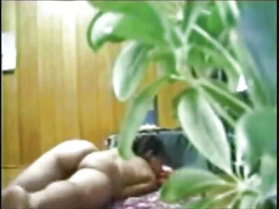 Pornovideo von Mädchen und Brünette you porn reife frauen mit Zopf, die jungen Penis reiten