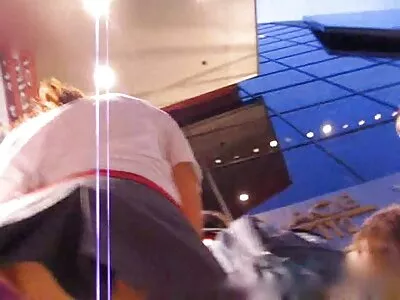 Glamouröser blonder Pornostar erfreut ihren geilen geile reife ladys Adonis
