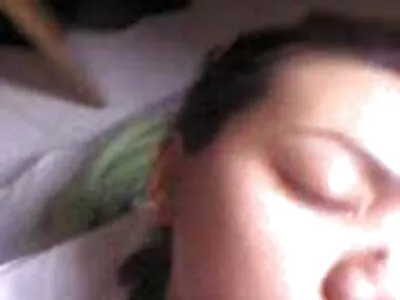 Mollige Dame mit großen Titten lutscht und fickt reife frauen p wie ein Profi
